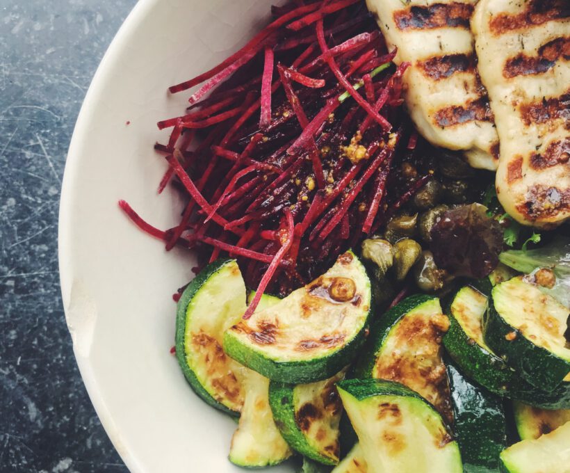 Halloumi en bietensalade