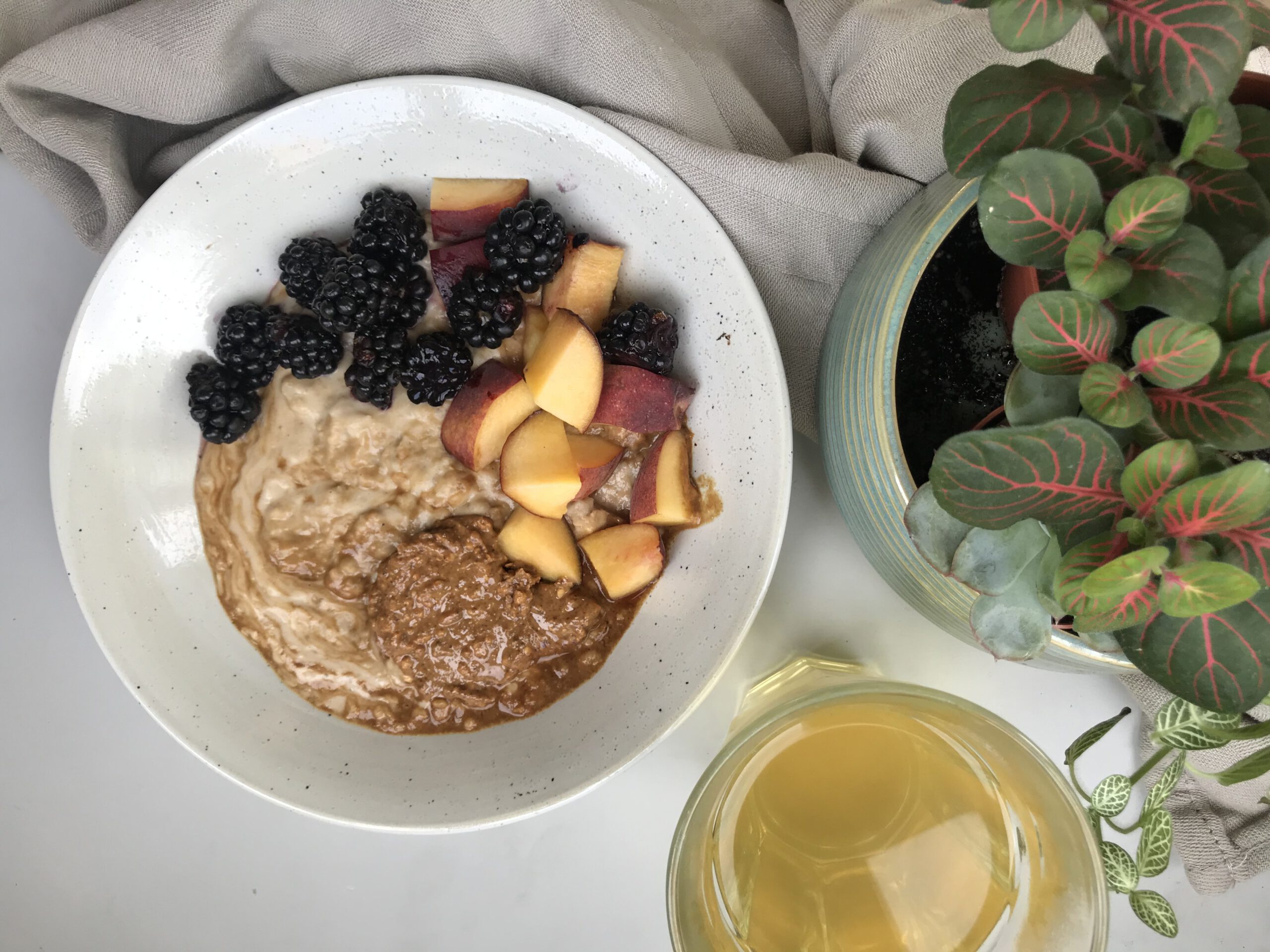 Ontbijt - Havermout met fruit en notenpasta